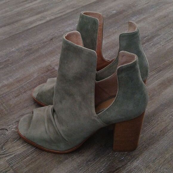 Kristin Cavallari for Chinese Laundry Lash Heel in light sage green suede Sz 9 - Picture 3 of 11
